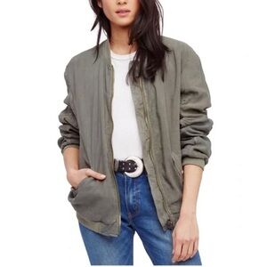 Free People olive green Ruched out jacket. Large.  Fall is calling.